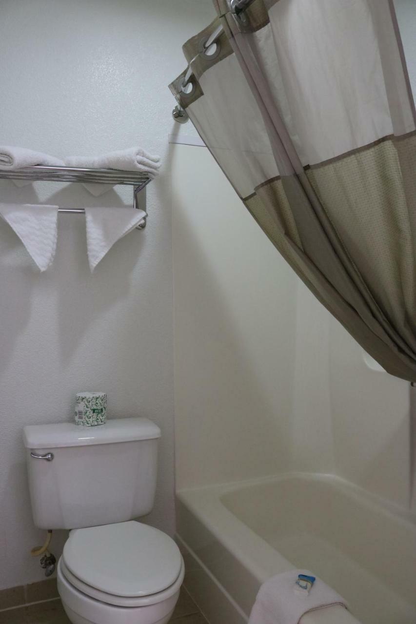 Heritage Inn & Suites El Dorado Екстер'єр фото